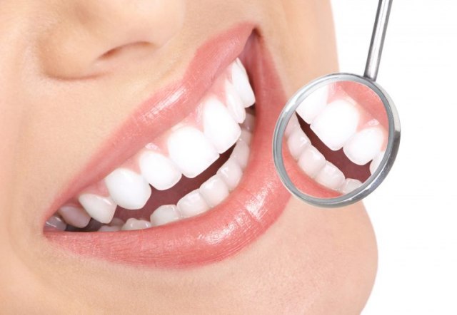 PARLAMENT DENTAL (-40%): Bezmetalne zubne krunice 120e, metalokeramičke 75e, implanti 250e